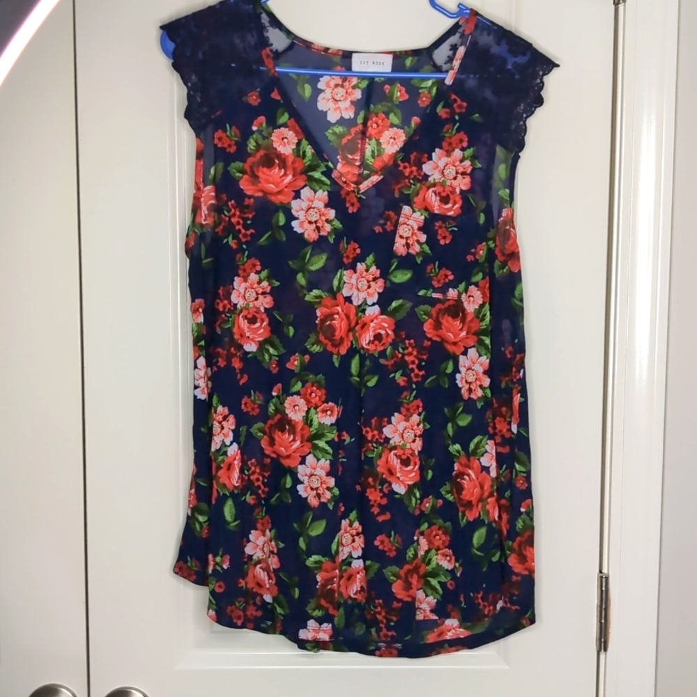 Ivy Rose Women's Plus Size Sheer Floral Top Blue Size 1X- EUC